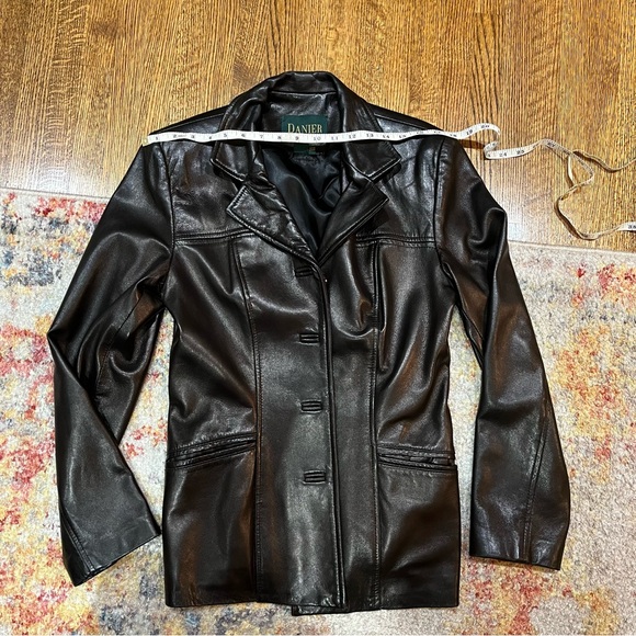 Women's Danier Black Leather Classic Blazer Style Jacket Size - Picture 10 of 11